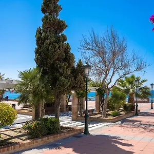 https://torrecilla-sirena-beach.hotelsinnerja.org